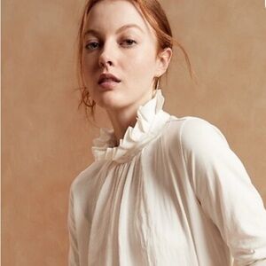 Banana Republic Off White Ruffled Women's Top